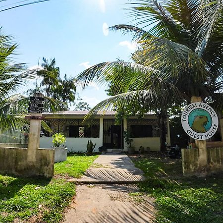 Capibara Guest House Leticia Extérieur photo